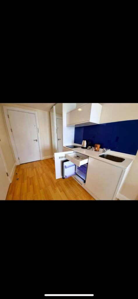 3 2d631d09 0d59 4e6d b632 09bafff 473x1024