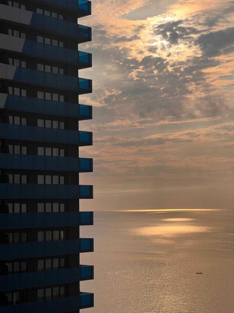 3 755c57bc 36c2 4931 9105 1f48f123e8ed 768x1024