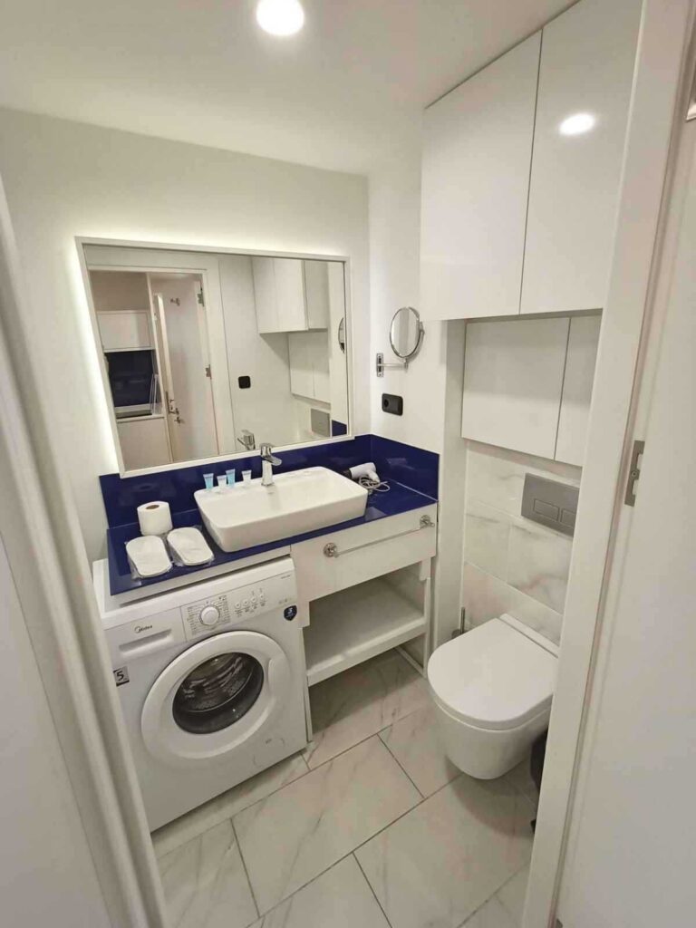 4 e87d2b74 9942 4493 809d 229aac841ee 768x1024