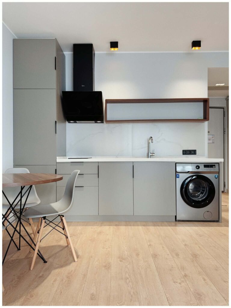 f7947bf0 fabb 40ea 9568 ed64e4338c 768x1024